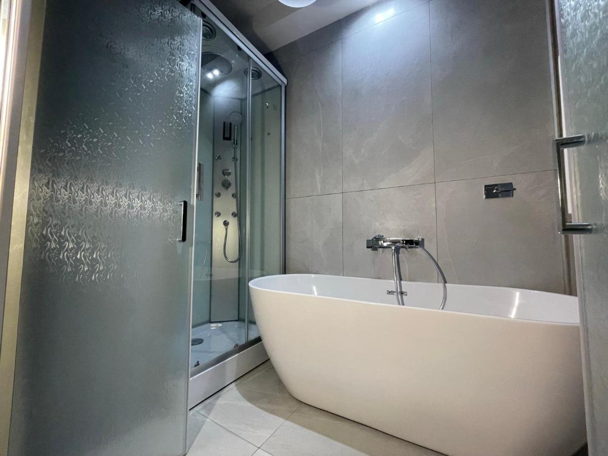 Spanish Steps Glamour & Sauna Luxury Apartment **** Řím Exteriér fotografie